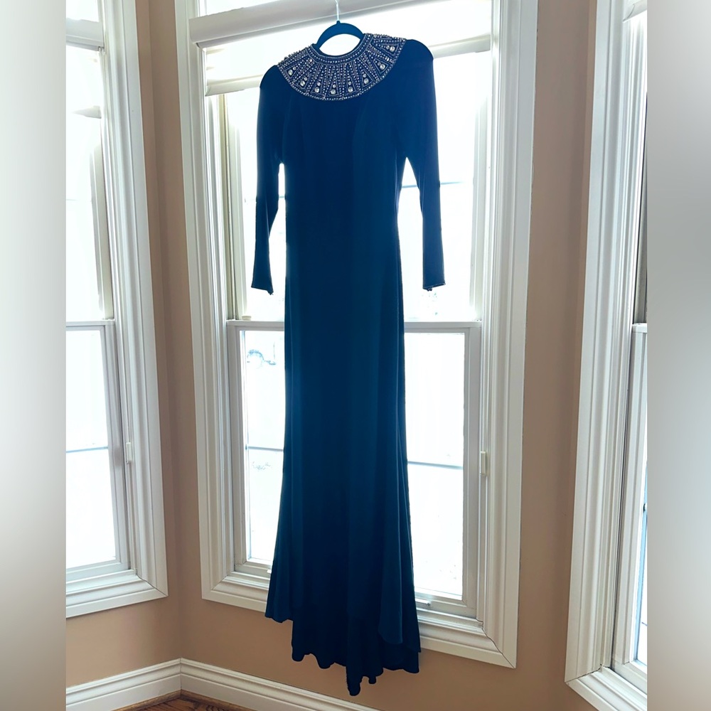Mac Duggal Black Collar Gown Wedding Dress: Size 6